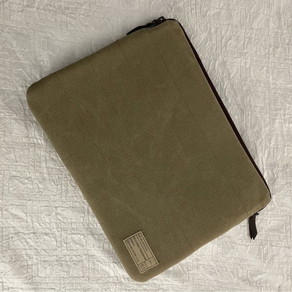 HEX | Tech Sleeve | Khaki/Olive Canvas | 10.25” x 13.5” | Device Protection